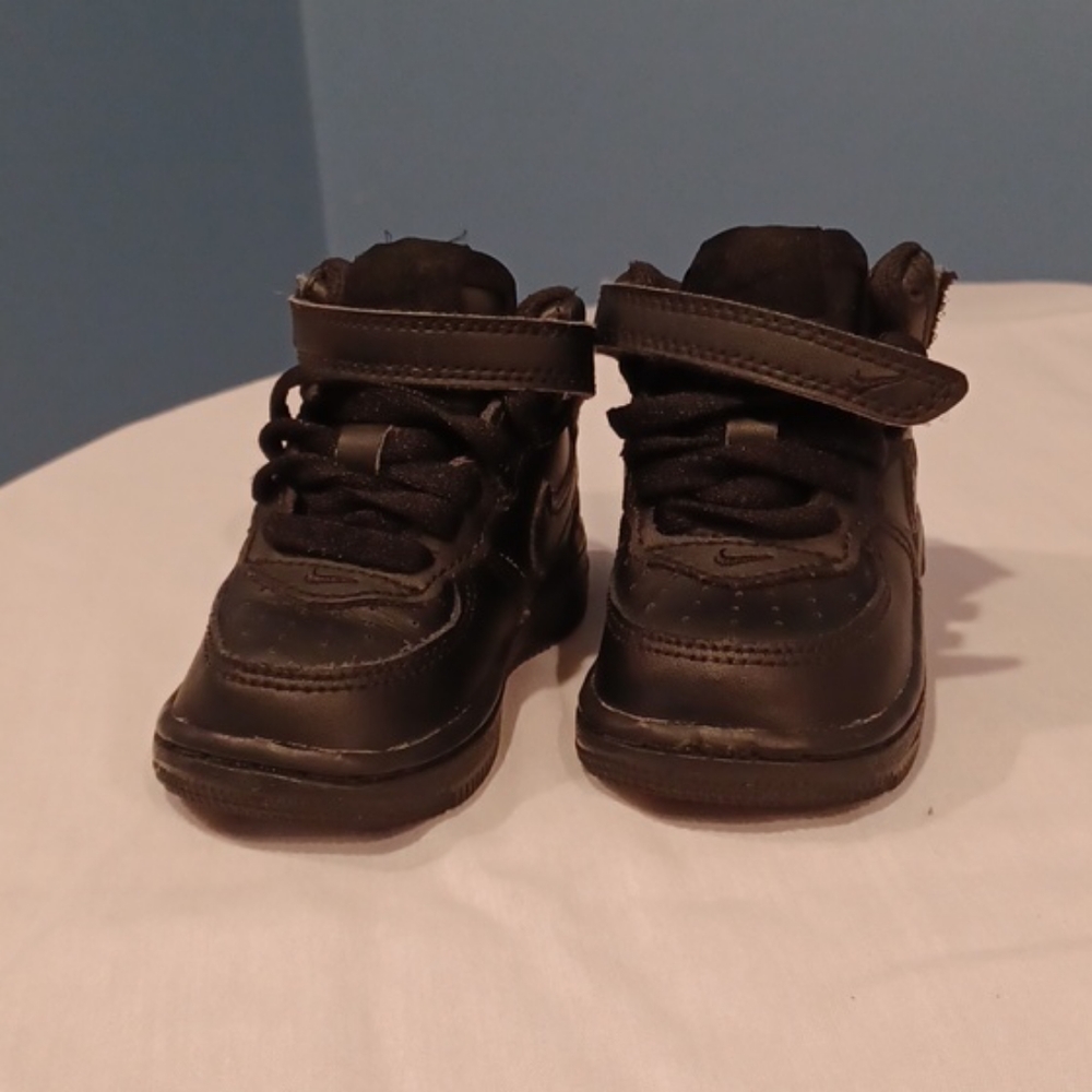 Preowned Nike Airforce one, baby size3